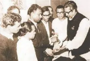 অসাংবিধানিক ধারা প্রতিক্রিয়ার যুগ